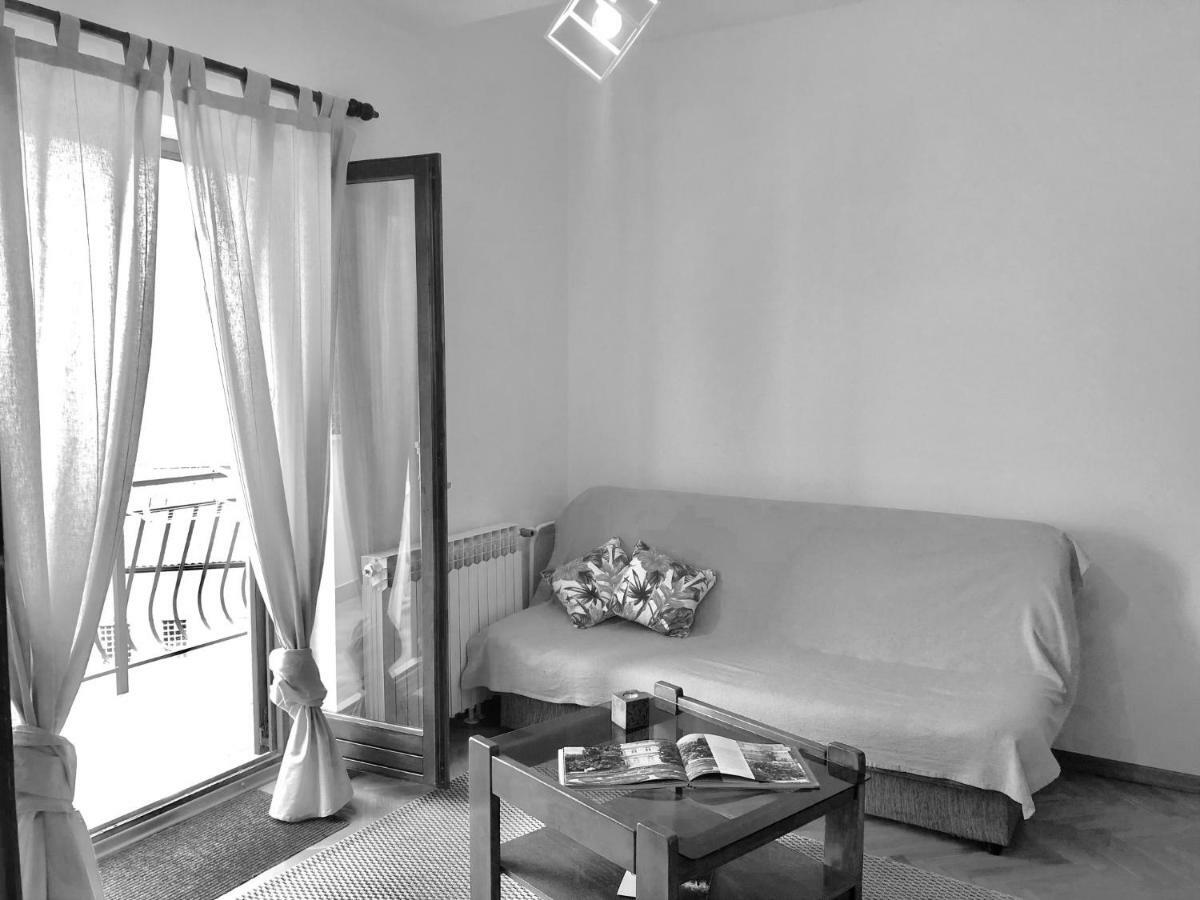 Apartments Petricic With Swimming Pool Ičići Kültér fotó
